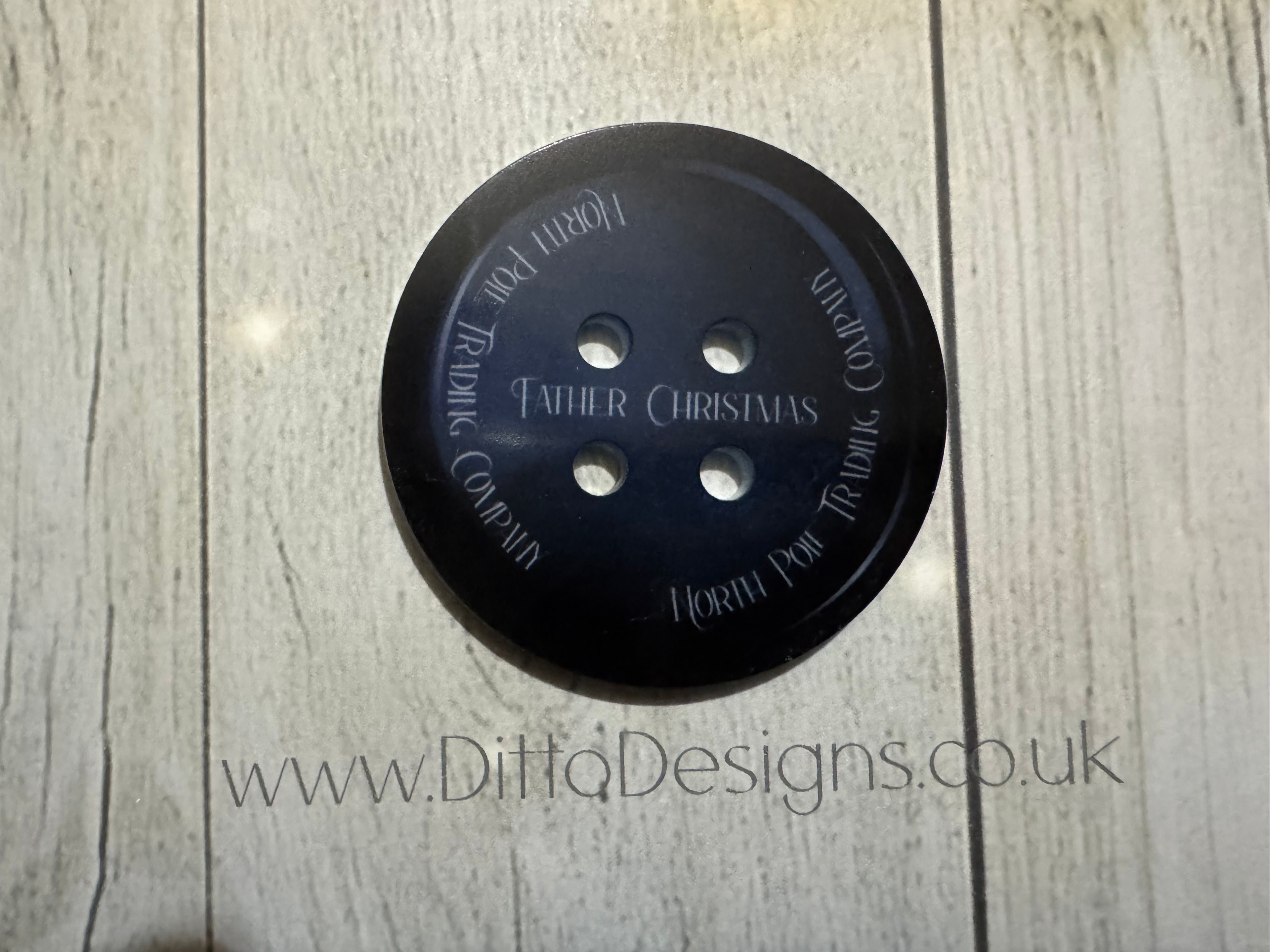 Santa / Father Christmas Lost Button